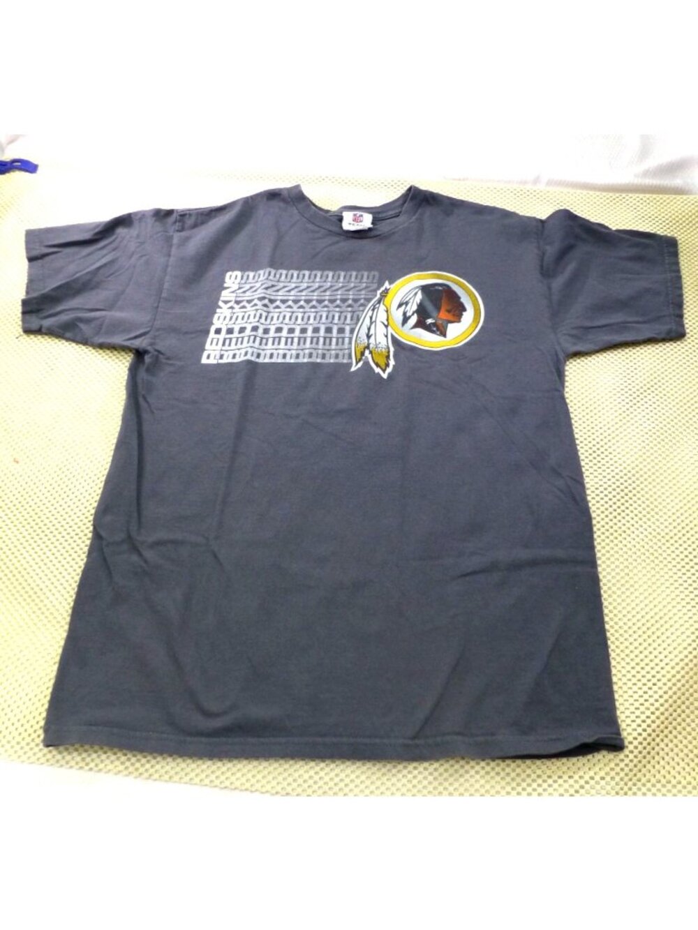 Y2K NFL Team Apparel Washington Redskins T-Shirt Gray Mens Size M‎ Graphic Short